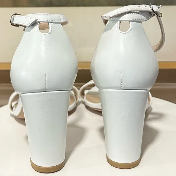 🌹STUART WEITZMAN 🌹 Nearly Nude White Leather Sandals Size: 8.5